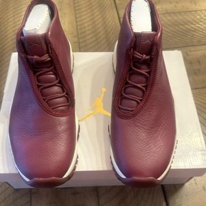 Nike Future Jordan Bordeaux, Women’s Size 8.5M